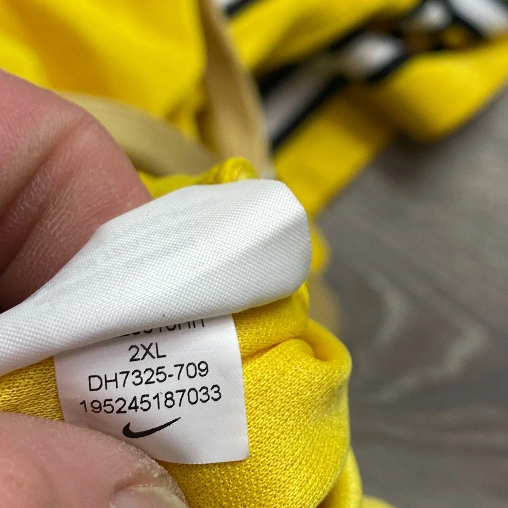 Nike‎ Fly Crossover Basketball Shorts Womens XXL Yellow Mesh Dri-FIT DH7325-709